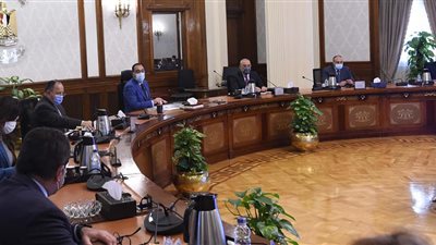 رئيس الوزراء يتابع إجراءات تخصيص وحدات الموظفين المنتقلين للعاصمة الإدارية