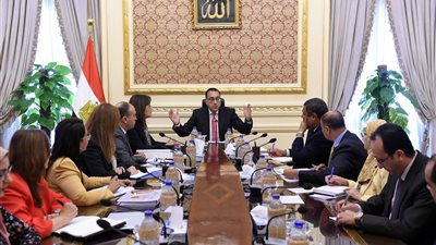 رئيس الوزراء يتابع تنفيذ توصيات منتدى شباب العالم 