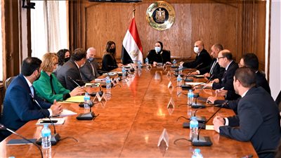 وزيرة التجارة تبحث مع البنك الدولي سبل التكيف مع أزمة التغيرات المناخية