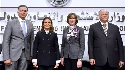 وزير النقل: 92,2 مليار جنيه تكلفة تطوير الطرق والسكك الحديدية خلال 4 سنوات