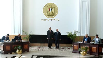مصر توقع إتفاقينين لإنشاء وتشغيل محطتي الحاويات بميناءي السخنة والدخيلة