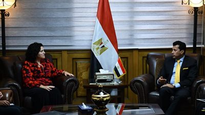 وزير الشباب والرياضة يلتقي مُمثلة هيئة الأمم المتحدة للمرأة في مصر