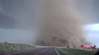 بالفيديو.. أعاصير مرعبة في كولورادو الأمريكية