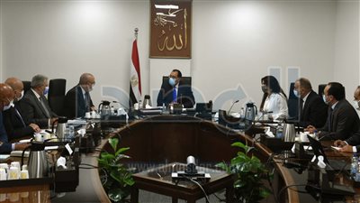 رئيس الوزراء: تيسيرات حكومية لتوطين صناعة المعدات والآلات والطلمبات