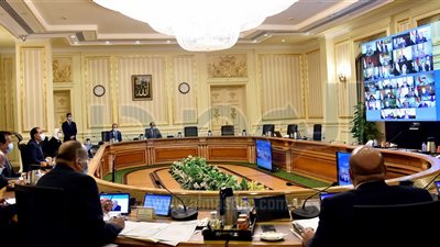 تجريم عمل الباعة الجائلين داخل السكة الحديد