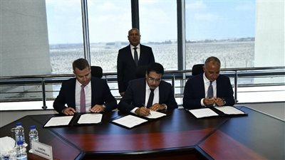 توقيع وثيقة الشروط الأساسية لإدارة وتشغيل خطوط القطار الكهربائي السريع 