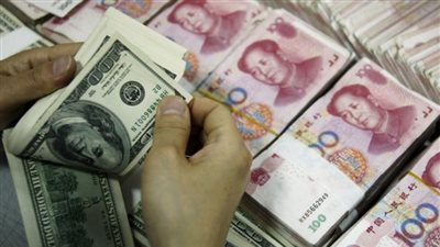 ارتفاع الدولار واستقرار الين قبل اجتماعي المركزي الأمريكي والياباني