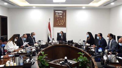 رئيس الوزراء يتابع موقف الاحتياطي الاستراتيجي للسلع الرئيسية