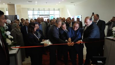 افتتاح الدورة 28 لـ