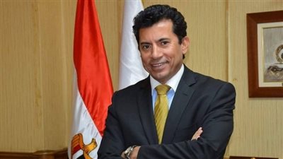 وزير الرياضة يتلقى تهنئة وزيرة الصحة بنجاح تنظيم بطولة اليد 