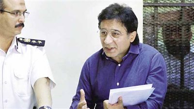 تأجيل إعادة محاكمة أحمد عز في 