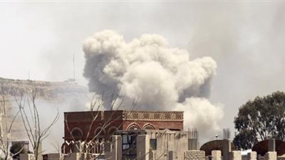 بالفيديو.. طائرات التحالف تستهدف الحوثيين في 