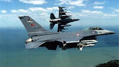 الطيران التركي يقصف مواقع لحزب 