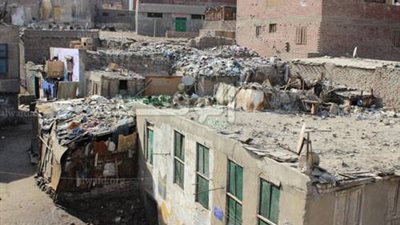 محافظة القاهرة تبحث آليات نقل سكان منطقتي تل العقارب ومصر القديمة من المساكن ذات الخطورة