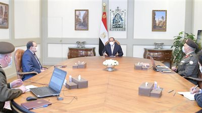 السيسى يوجه بالإسراع في تنفيذ المشروع القومي لتنمية وسط وشمال سيناء