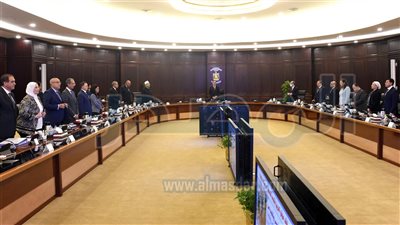 «مدبولي» يوجه الشكر للوزراء السابقين في أول اجتماعات الحكومة بعد التعديل