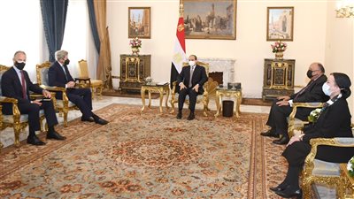 السيسي: مصر ستتبني مقاربة شاملة ومحايدة خلال رئاسة قمة المناخ