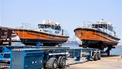 بالصور.. تدشين لنشين من الألومنيوم لصالح موانيء البحر الأحمر