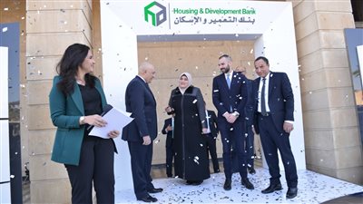 «التعمير والإسكان» يسلم سيارة مرسيدس للفائز الرابع في السحب على حسابات التوفير