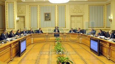 شريف إسماعيل: تطوير منظومة التعليم على رأس أولويات الحكومة