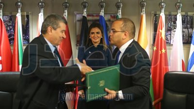 سحر نصر تشهد توقيع بروتوكول تعاون لخدمة الأرشفة الإلكترونية 