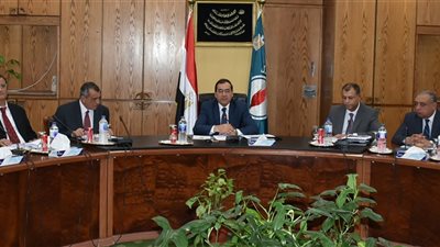 الملا: ضغط المدة الزمنية لمشروع تطوير قطاع البترول