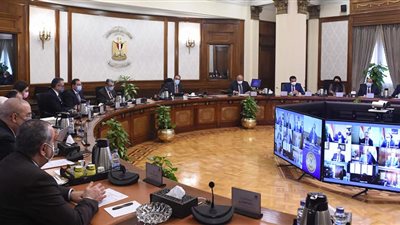 «مدبولي» يتابع جهود الوزارات في التحضير لمؤتمر تغير المناخ