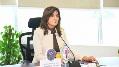 وزيرة الهجرة: تشكيل غرفة عمليات لمتابعة الجالية المصرية في أوكرانيا