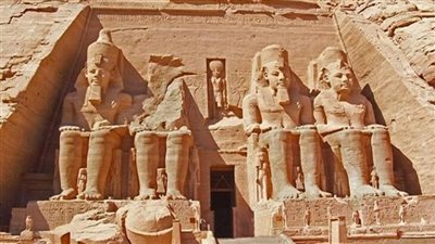 «السياحة» و«إي أسواق» يطلقان منصة الحجز الإلكتروني لمعبدى أبو سمبل