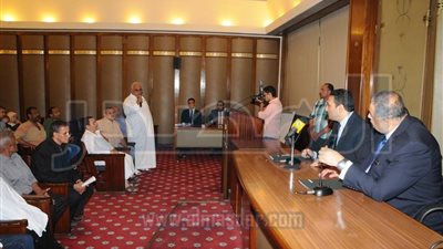 وزير العدالة الإنتقالية يودع بعثة حج أسر الشهداء 