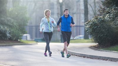 طريقتك في المشي تتنبأ بمشكلاتك الصحية