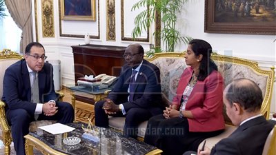 رئيس الوزراء يبحث قضايا الاقتصاد الدولى مع أمين 