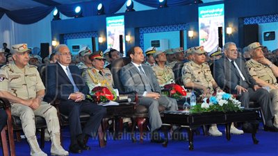 بالصور .. السيسي يفتتح عددًا من المشروعات التنموية والسكنية