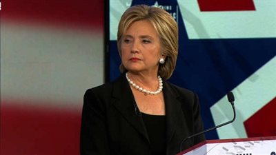 هيلاري كلينتون تؤسس حركة لمناهضة ترامب
