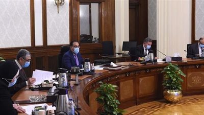 رئيس الوزراء يستعرض ملامح خطة تطوير مجمع الألومنيوم في نجع حمادي