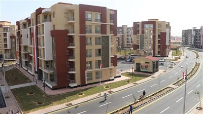 «الإسكان»: افتتاح 47.8 ألف وحدة سكنية و34 مشروعًا خدميًا فى 3 مدن