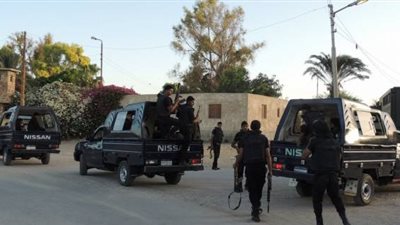 مقتل 8 إرهابيين في تبادل لإطلاق النار مع الشرطة بسوهاج