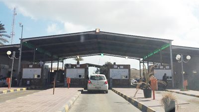 بعد توقفها أسبوعين.. استئناف حركة العبور بين ليبيا وتونس 