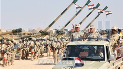 بالصور.. وزير 