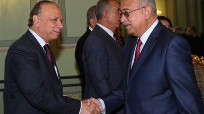 غدا.. شريف إسماعيل يشارك في مؤتمر لندن بشأن استقرار الصومال