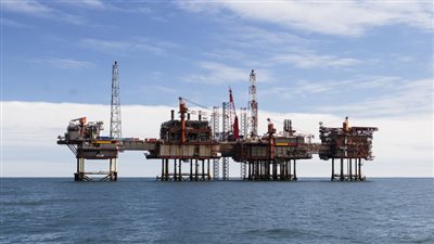 انخفاض أسعار النفط في آسيا بشكل طفيف