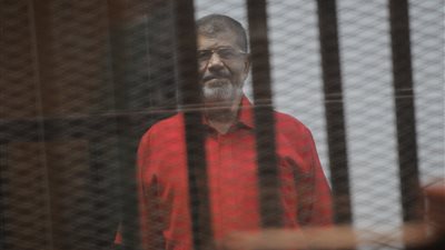 تأجيل محاكمة مرسي وآخرين في
