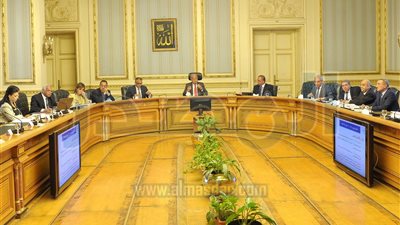 الحكومة توافق على عرض 