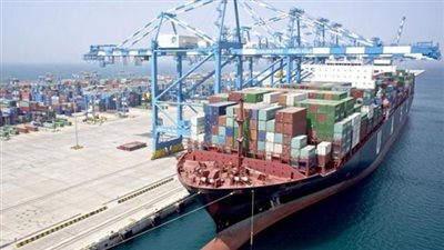 موانئ بورسعيد تستقبل 4 سفن حاويات