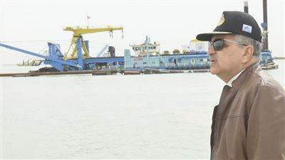 رئيس هيئة قناة السويس يتابع مستجدات مشروع تطوير القطاع الجنوبي