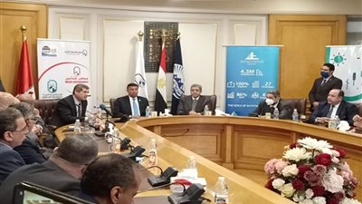 لخدمة 5 ملايين تاجر.. بروتوكول بين «الغرف التجارية» و«القابضة للتأمين»