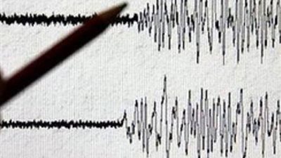 زلزال بقوة 5.8 درجة يضرب مقاطعة نوسا تينجارا الشرقية في إندونيسيا