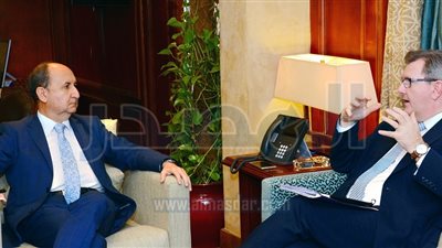 وزير الصناعة يبحث مع مبعوث بريطانيا التجارى مستقبل العلاقات الاقتصادية المشتركة