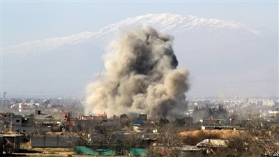 المرصد السوري: مقتل 11 مدنياً جراء قصف لطيران النظام بشرق حلب