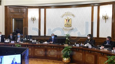 مجلس الوزراء يستعرض الصورة النهائية لاستراتيجية تنمية صناعة السيارات تمهيدا لإطلاقها